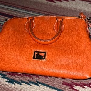 Vintage Dooney and Bourke / No shoulder strap / Orange